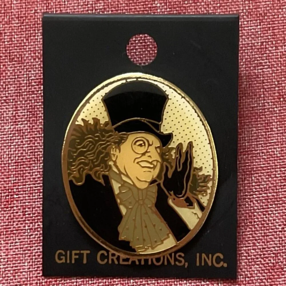 NEW DC COMICS BATHMAN PENGIUN VINTAGE 1990S CHARACTER PIN GOTHAM CITY